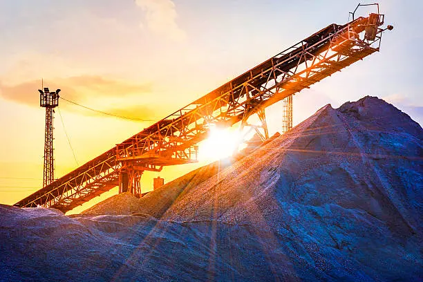 quarry-conveyor-belt-using-1